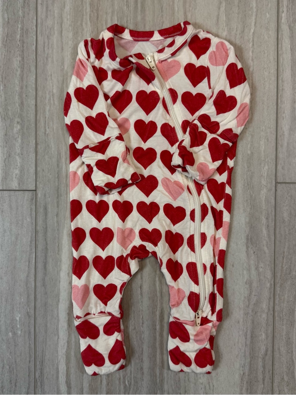 Pink Chicken Red & Pink Heart-Print One-Piece Zip Romper Footie Size Newborn